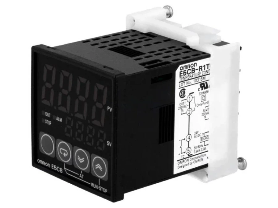 Moduł typu regulator temperatury z wyjściami typu SPST‑NO i SPST‑NO, montowany na panel E5CB‑R1TCD - obrazek 1