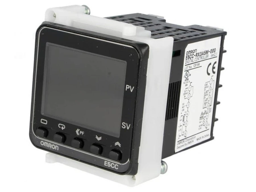 Moduł typu regulator temperatury z wyjściami typu SPST‑NO (4), montowany na panel E5CC‑RX3A5M‑000 - obrazek 1