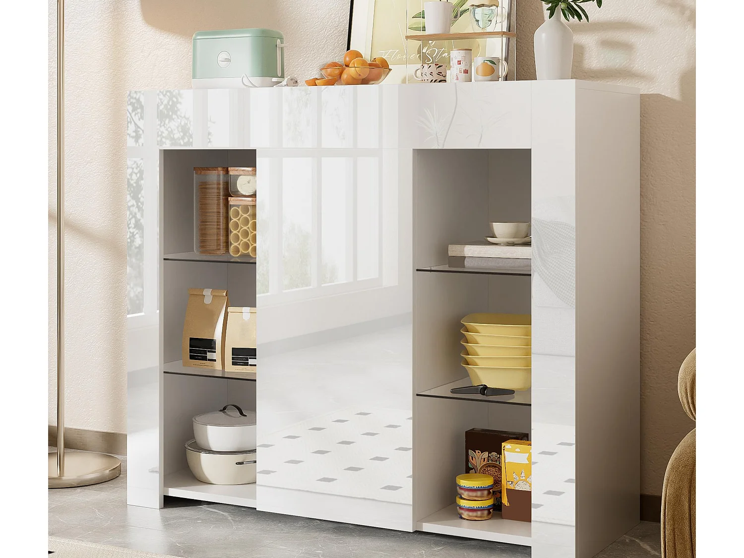 Bufet 95×35×83 cm – wykończenie błyszczące – 1 drzwi – z półkami szklanymi – płyta wiórowa – biały 4422128