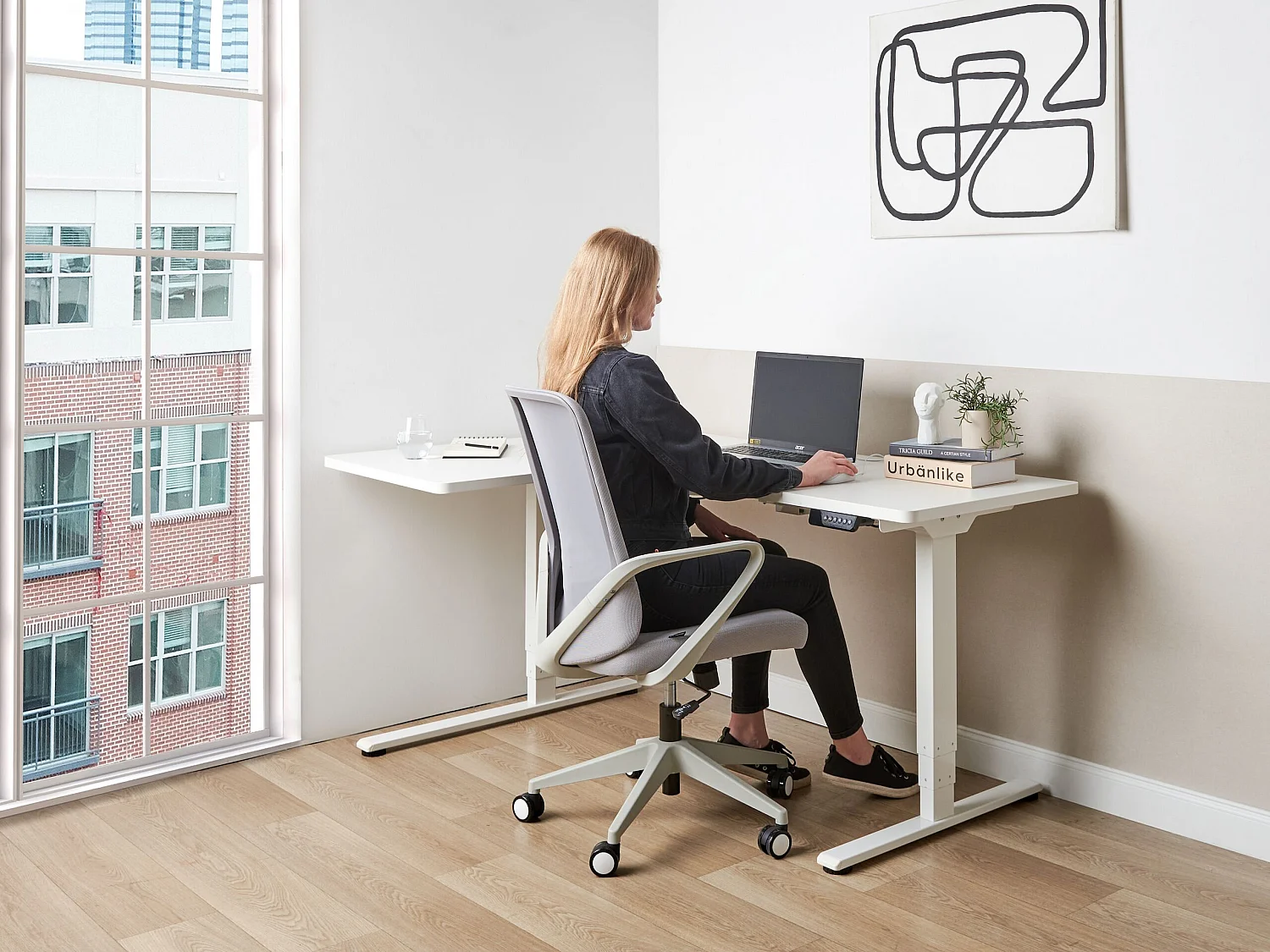 Biurko narożne prawe regulowane elektrycznie 160 x 59 cm białe DESTINES 3335683 - obrazek 1