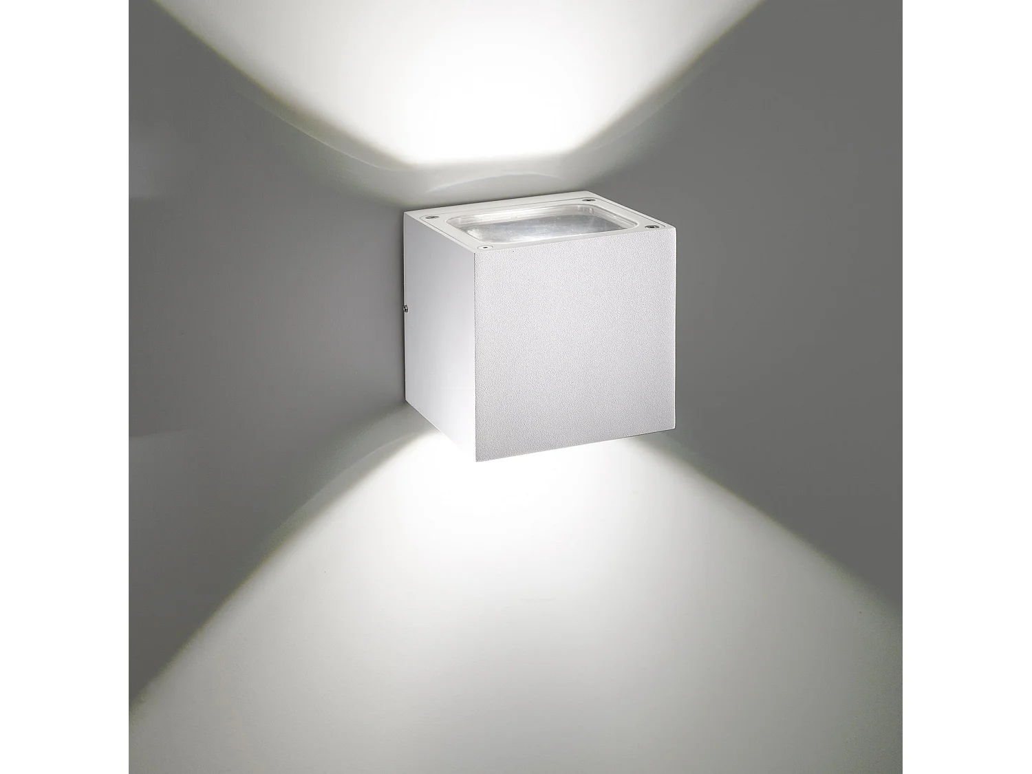 Kinkiet zewnętrzny i wewnętrzny Sole z matowego białego aluminium LED 20W 3000K IP54, nowoczesny i minimalistyczny design, 12x12x12 cm, wysoka jakość 5012157 - obrazek 1