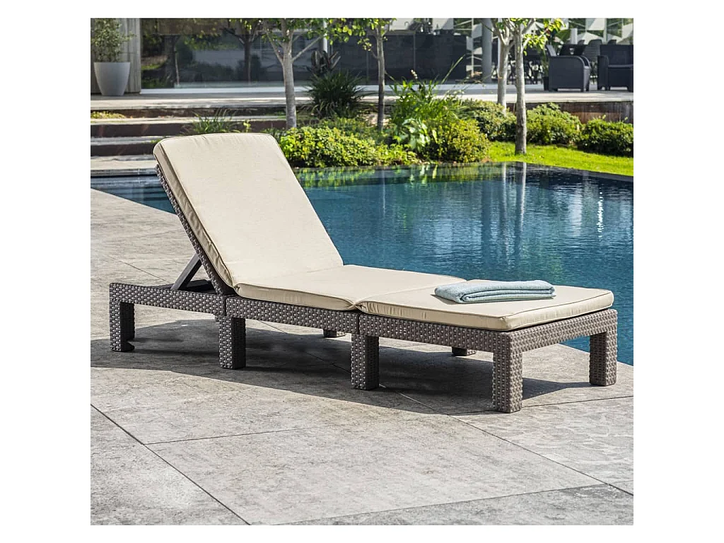 Leżak ogrodowy Keter Daytona Deluxe 65 x 195 cm, piaskowy 1223569