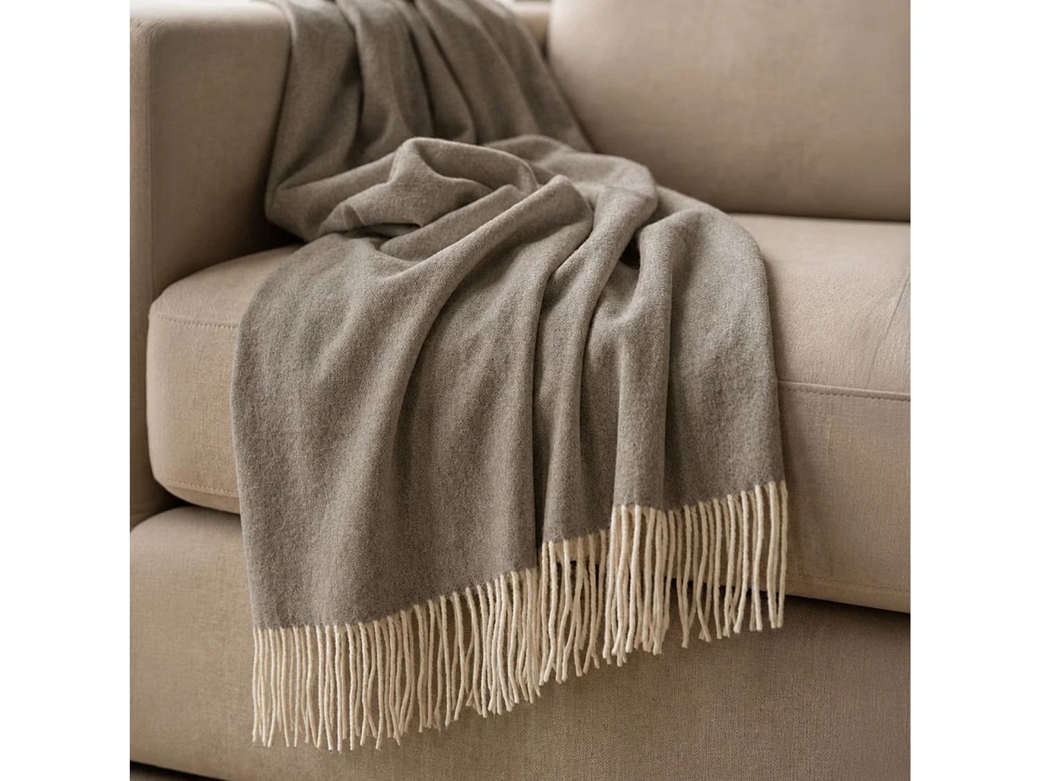 Koc 130x170 cm z Mieszanki Bawełny Taupe | Lekki Koc 250 g/m² na Sofę i Łóżko | Elegancki Design i Miękka Tkanina 5026308 - obrazek 1
