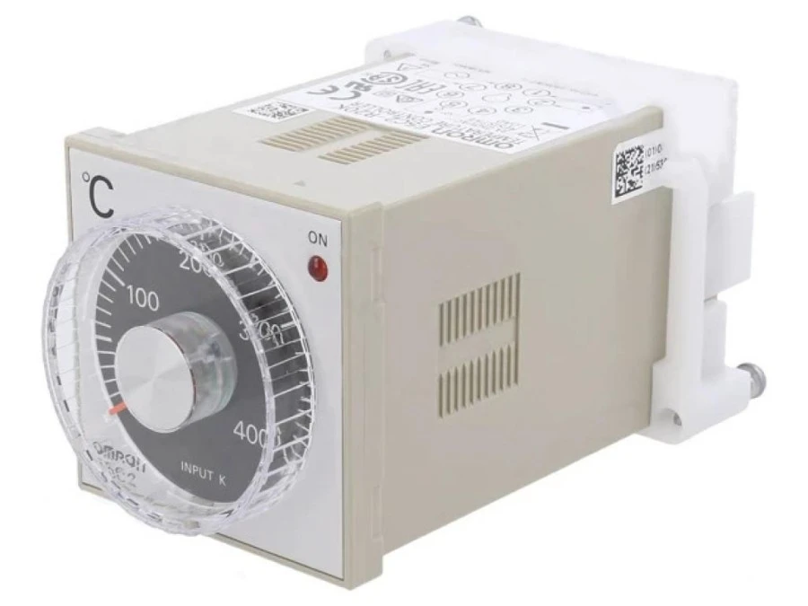 Moduł typu regulator temperatury z wyjściem typu SPDT, montowany na podstawkę E5C2‑R20K0400‑230 - obrazek 1